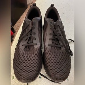 Skechers GoWalk Goga Max black walking shoes women’s 11. New without box